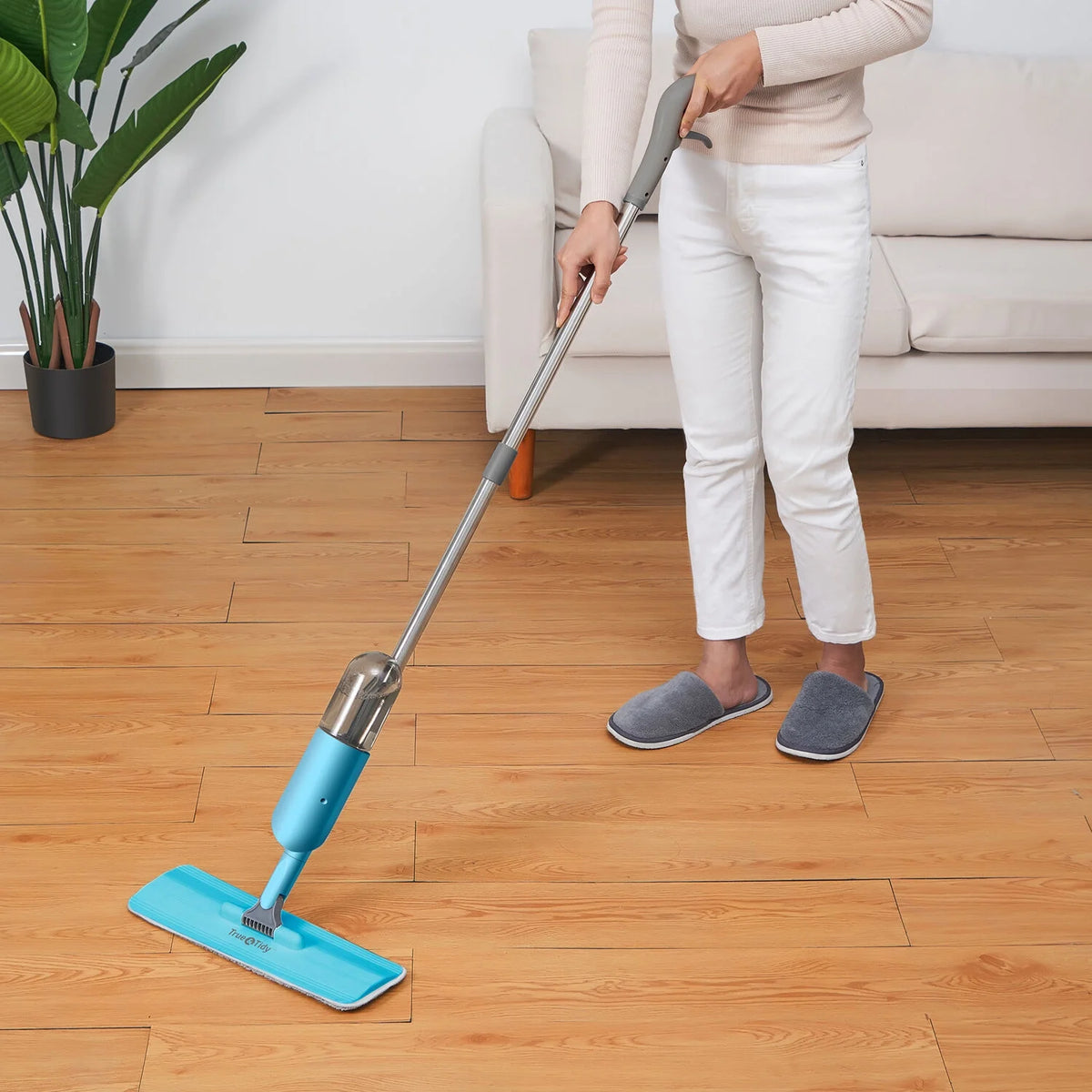 Blue Spray Mop P682