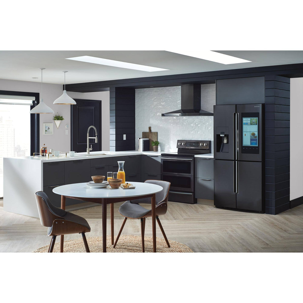 Matte Black One-Handle Pulldown Kitchen Faucet B899