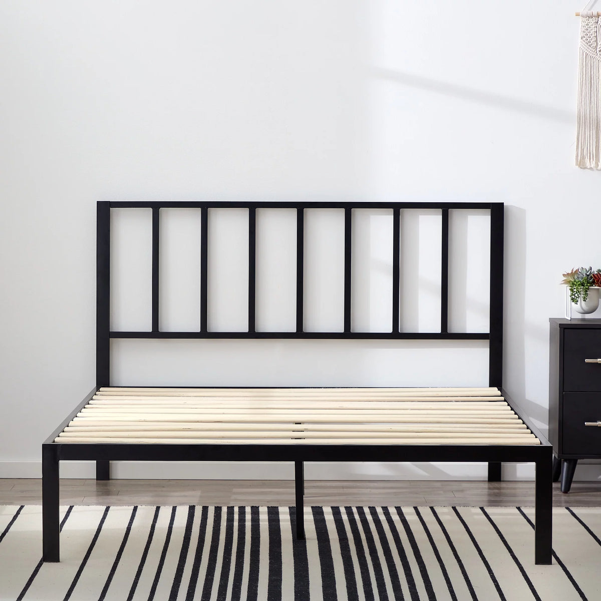 Black Metal Platform Bed with Headboard K706659