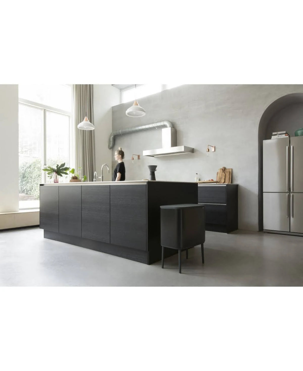 Black Touch Top Trash Can Q769415
