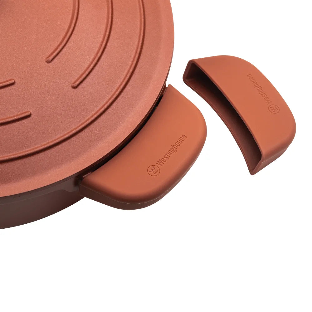 24cm Casserole with Lid Red E7034