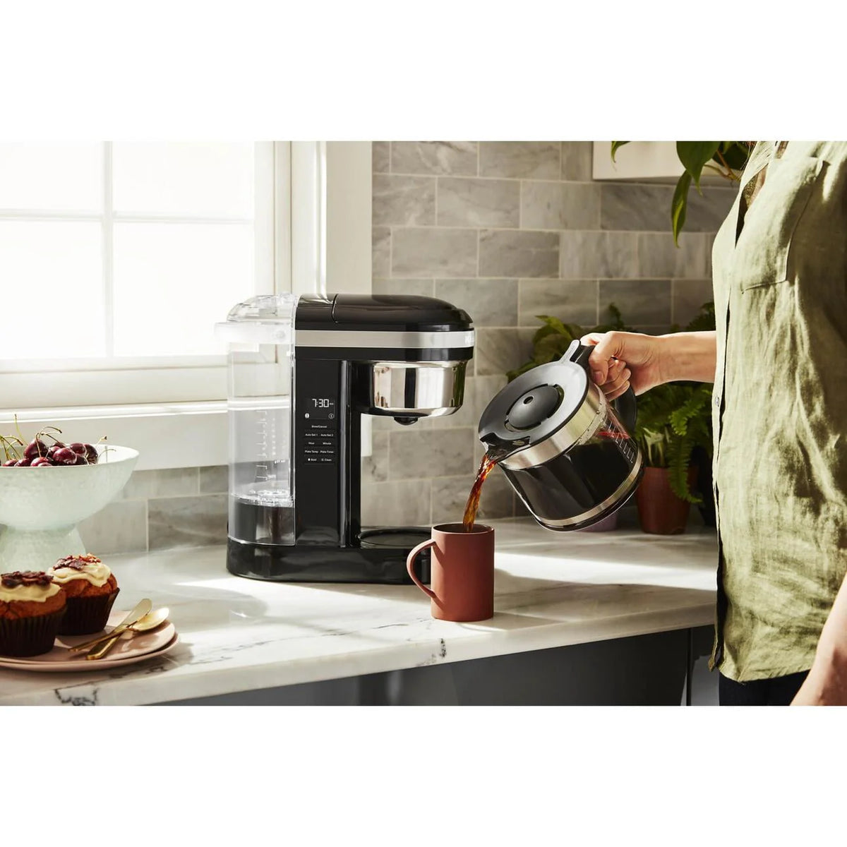 12 Cup Drip Coffee Maker with Warming Plate Z51714