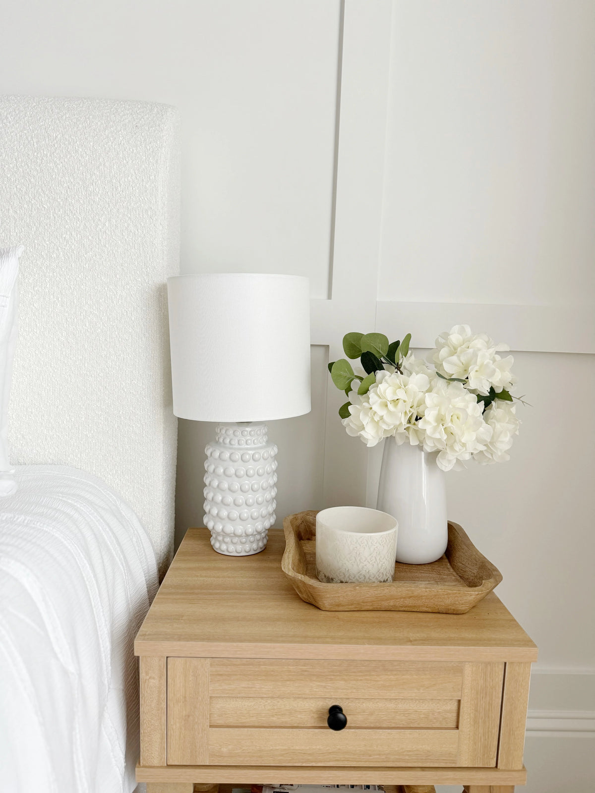 Ceramic Table Lamp, White Finish with Brass Accents, 18" H U6618