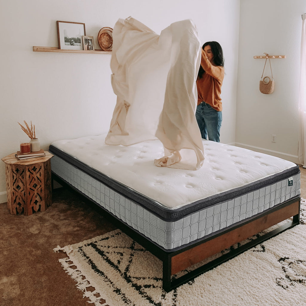 13" Hybrid Cooling Gel Memory Foam Pocket Spring Mattress V392