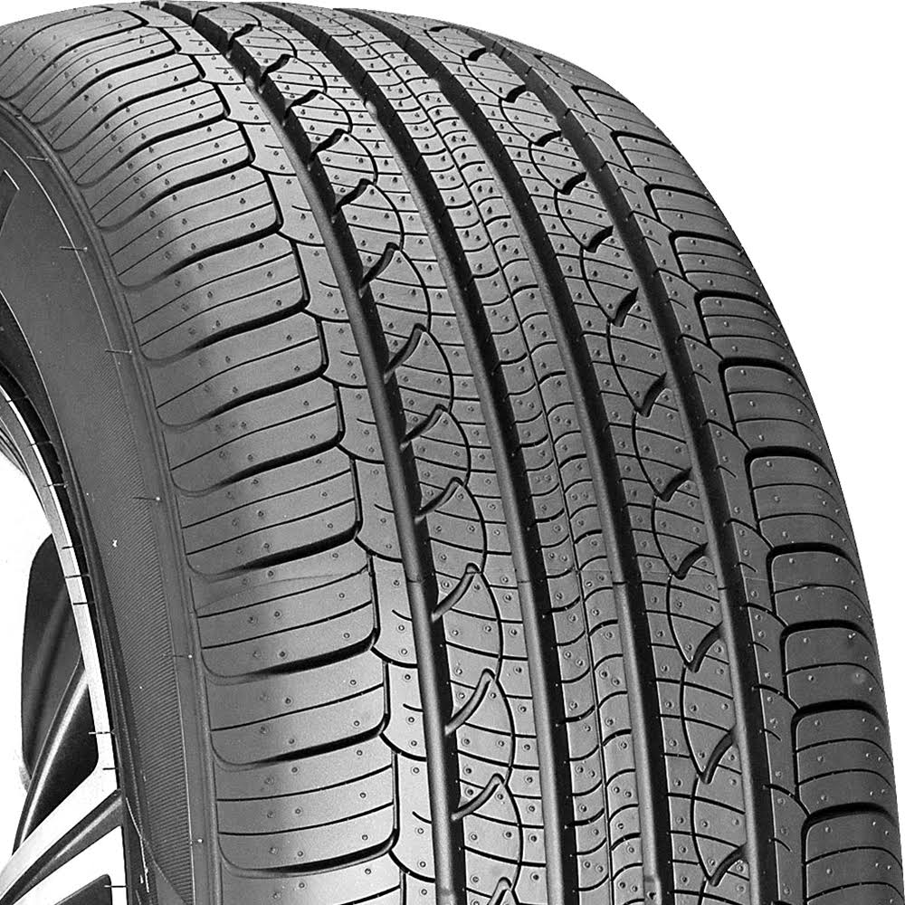 215/45R17 87H Tire U902