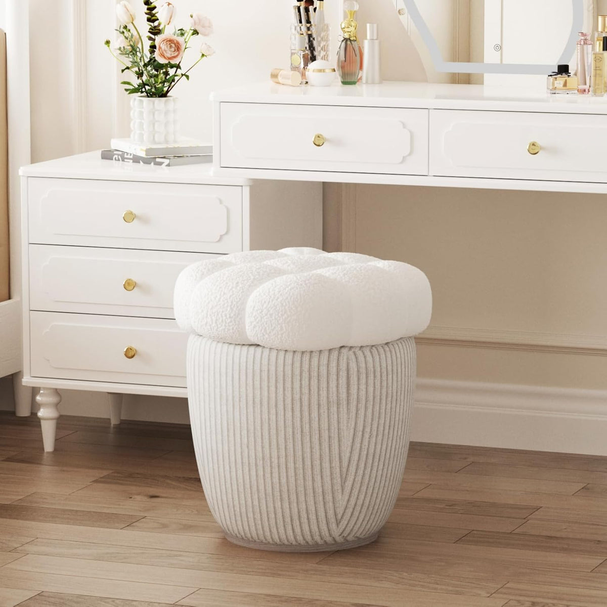 White Round Ottoman with Removable Lid R94092