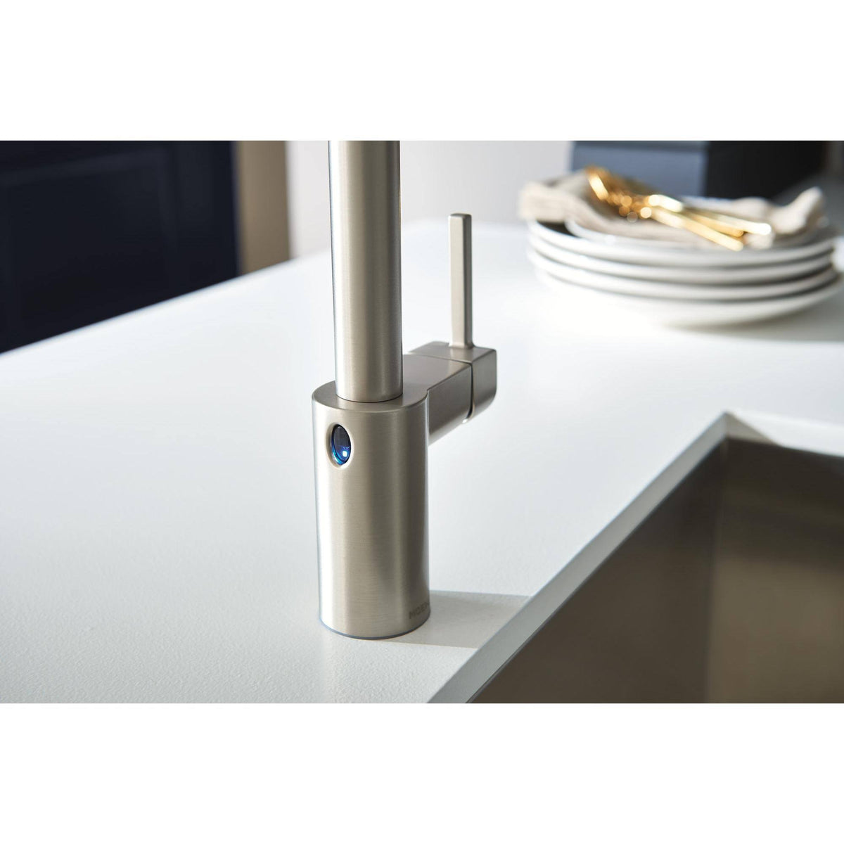 Matte Black One-Handle Pulldown Kitchen Faucet B899