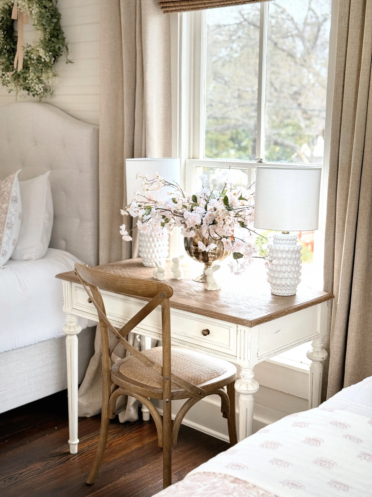 Ceramic Table Lamp, White Finish with Brass Accents, 18" H U6618