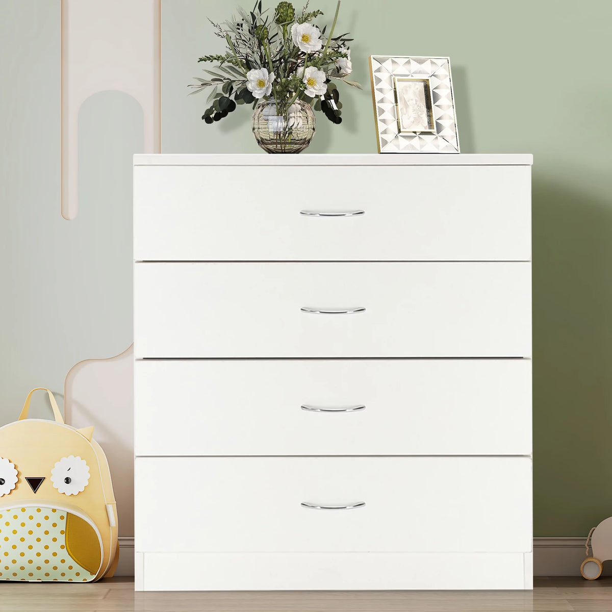 White 4 Drawer Wood Dresser V886